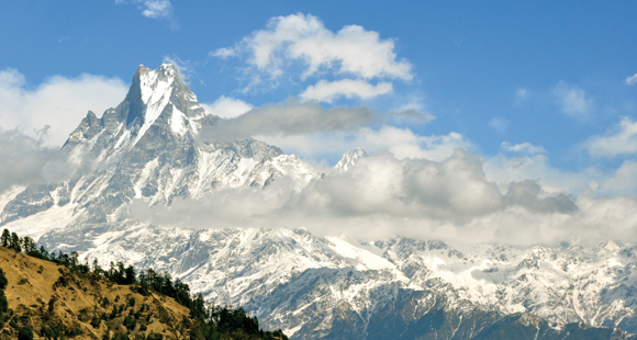 Freier Ausblick auf den Machapuchare Berg in Nepal