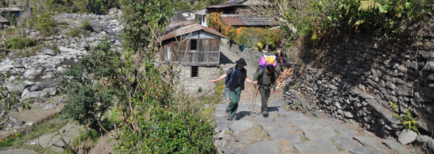 Nepal Trekking auf der Großen Annapurna Runde nach Thirkedunga