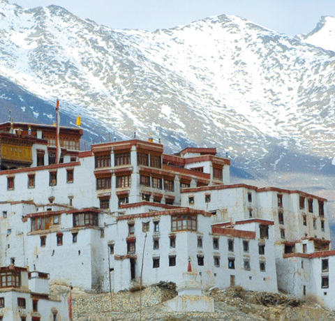 Blick auf das Kloster von Likir im Himalaya in Indien