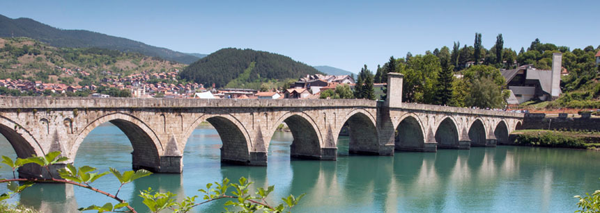Osmanische Brücke bei Visegrad in Serbien