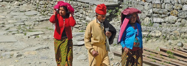 Sherpa Träger in Nepal Große Annapurna Umrundung
